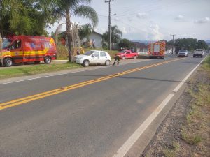 Colisão Entre Veículos na SC-110 Deixa Duas Pessoas Feridas em Ituporanga