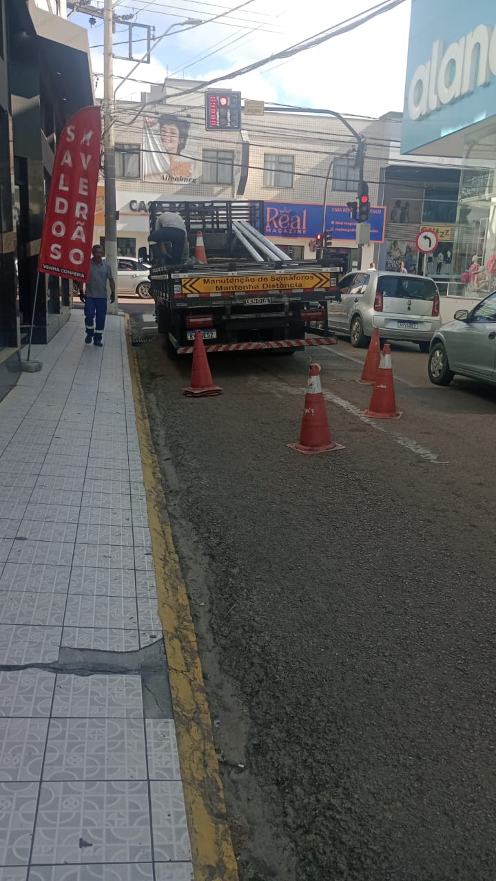 Manutenção em semáforos altera trânsito no Centro de Rio do Sul na segunda-feira (31)