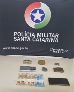 Homem é preso por tráfico de drogas no bairro da Velha, em Blumenau