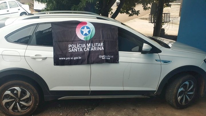 PM recupera carro furtado que circulava com placas da Argentina