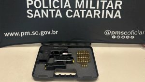 Homem é preso por porte ilegal de arma de fogo