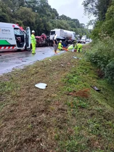 Grave engavetamento deixa três mortos e cinco feridos na BR-116, em Itaiópolis