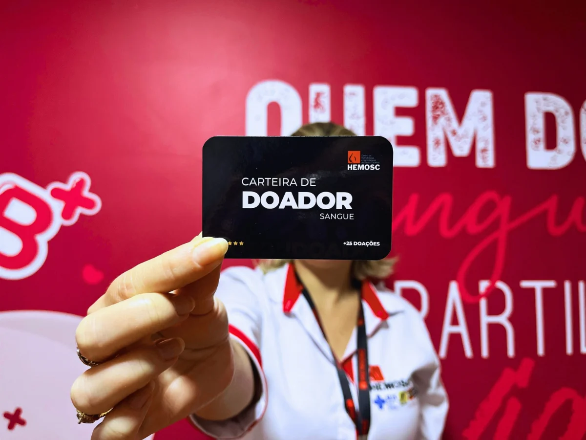 HEMOSC lança novos modelos de carteirinhas para doadores de sangue em Santa Catarina