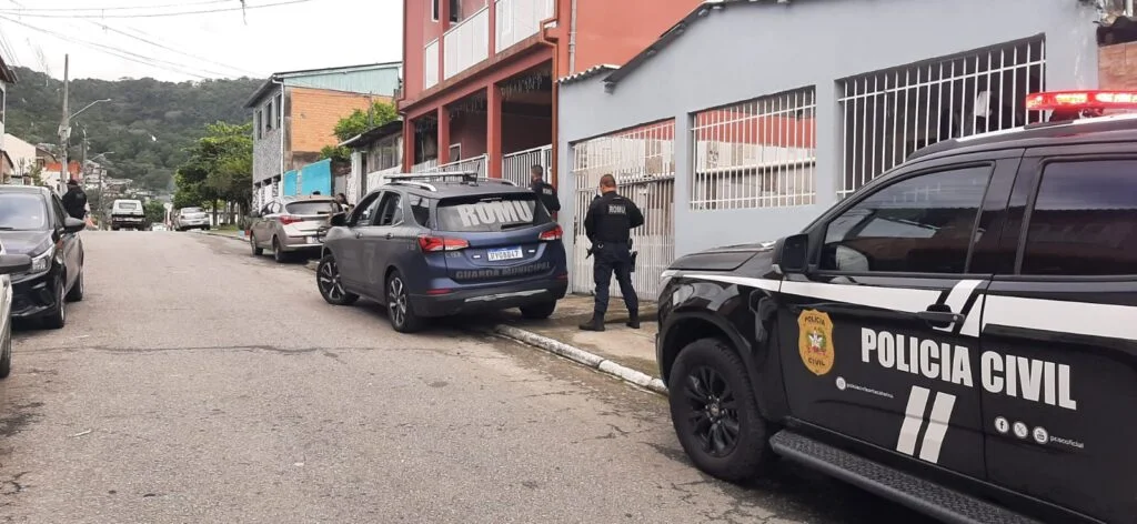 Polícia Civil deflagra operação policial em investigações que apuram roubos em Palhoça e prende um suspeito