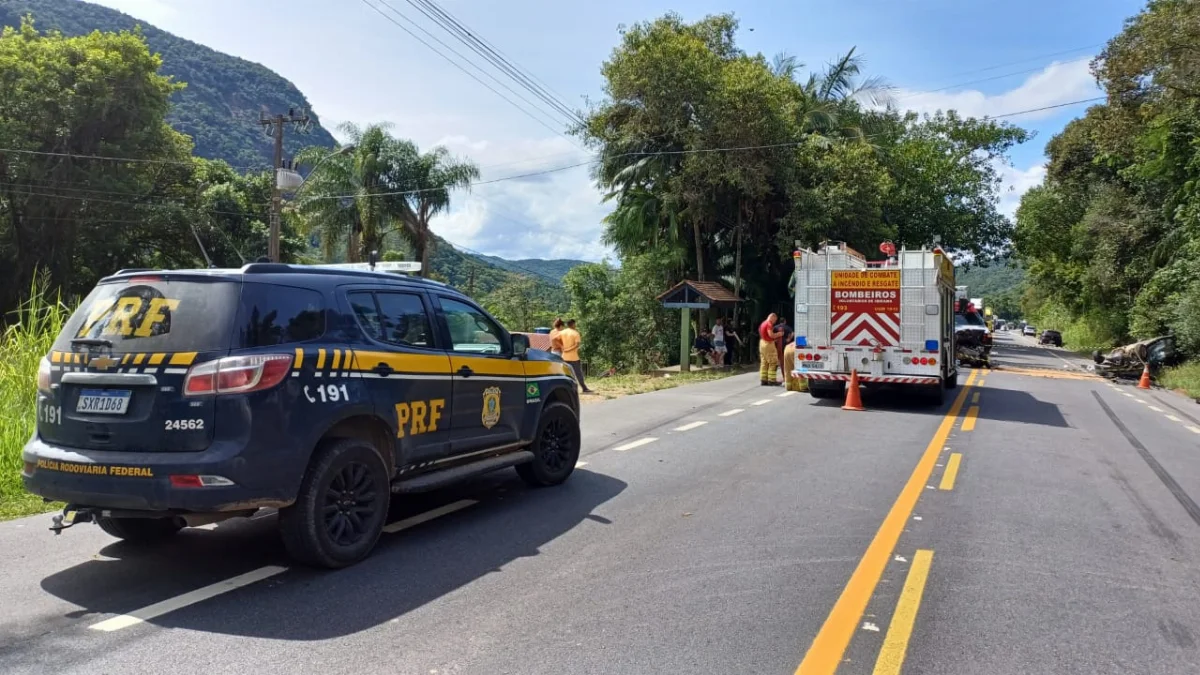 Mãe e filho morrem em acidente de trânsito na BR-470, em Apiúna