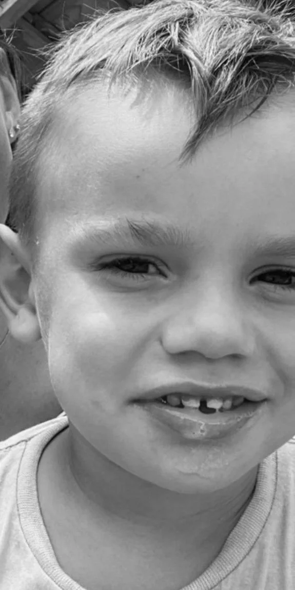 enino de três anos morre após cair em buraco de obra, que alagou com a chuva. Ocorrência foi no interior de Alfredo Wagner