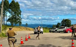 Polícia Militar realiza operação de fiscalização na Serra do Tucano em Presidente Getúlio