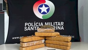 Mais de quatro quilos de maconha são encontrados em moto de tele-entrega