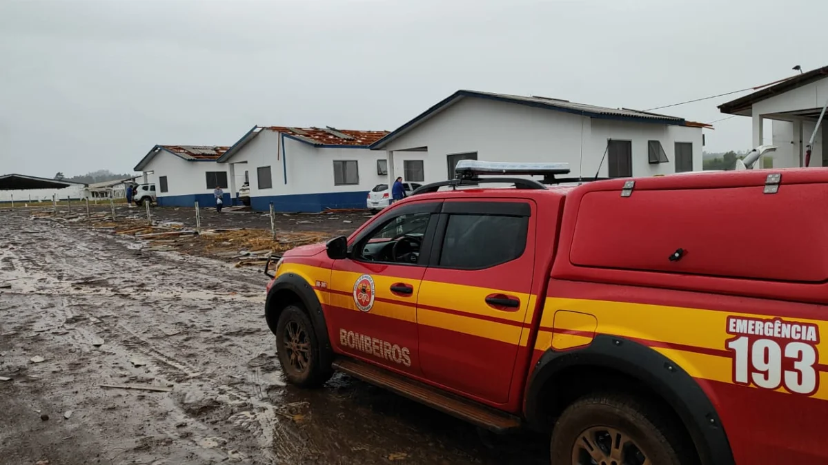 Município catarinense decreta situação de emergência após ter sido atingido por tornado