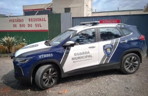 Homem de 30 anos é preso por falta de pagamento de pensão alimentícia, em Rio do Sul
