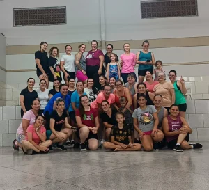 Projeto Ritmo e Dança movimenta as mulheres de Agronômica com aulas gratuitas