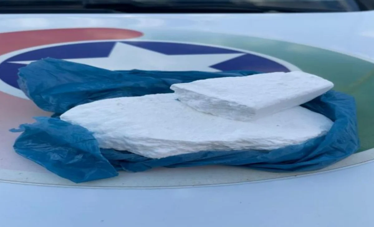 Motorista sem habilitação é preso por tráfico de drogas em Rodeio