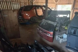 Veículo de luxo furtado em Balneário Camboriú é encontrado em Benedito Novo