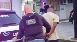 Dois homens são presos suspeitos de assaltos violentos contra residências em SC