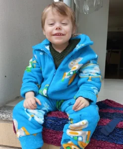 Menino de Rio do Sul luta pela vida após complicações no pós-operatório em Blumenau