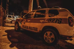 Homem é preso após agredir jovem de 19 anos com pedaço de piso, em Rio do Sul
