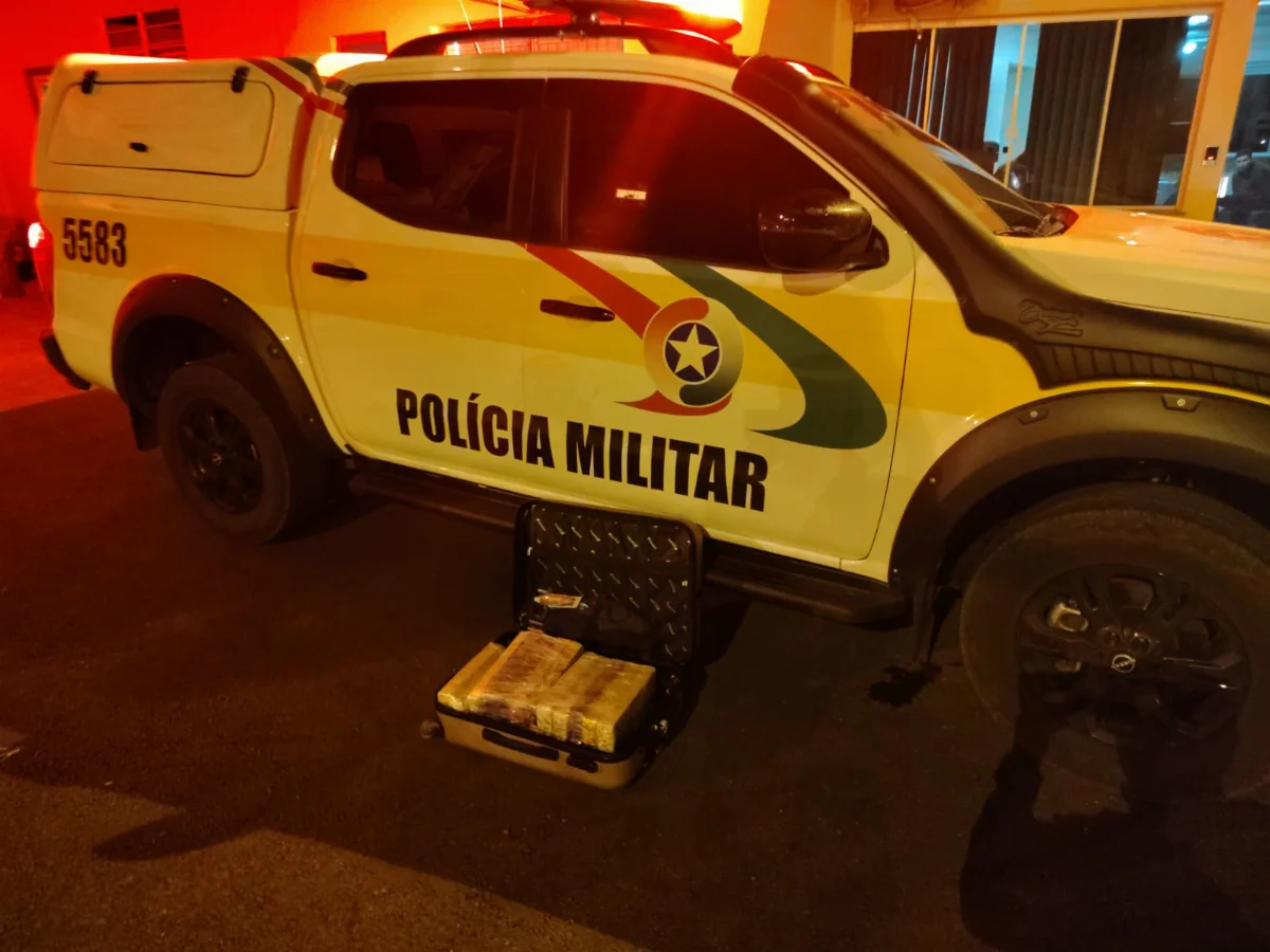 Preso 15kg De Maconha Na Bagagem