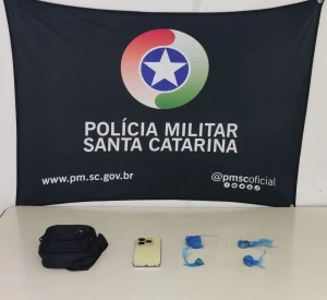Ato Infracional: Adolescente é apreendido com crack em Blumenau