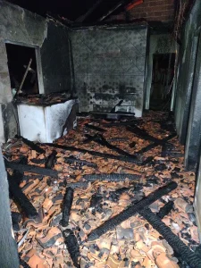 Incêndio destrói residência em Vidal Ramos
