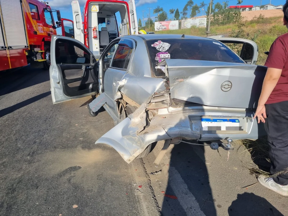 Mulher fica ferida em acidente na BR-470, em Pouso Redondo
