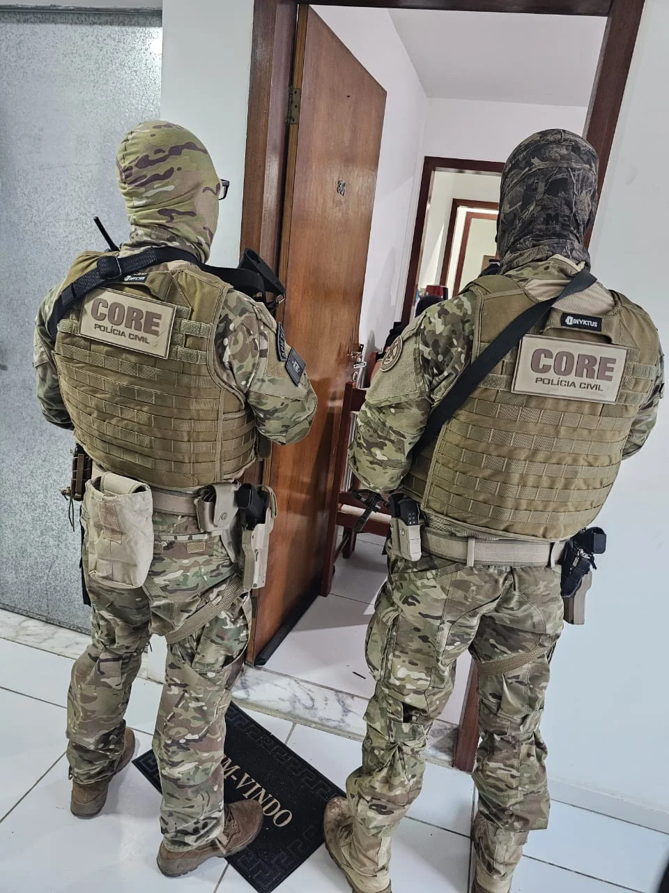 Operação prende líderes e advogados que auxiliavam facção criminosa catarinense