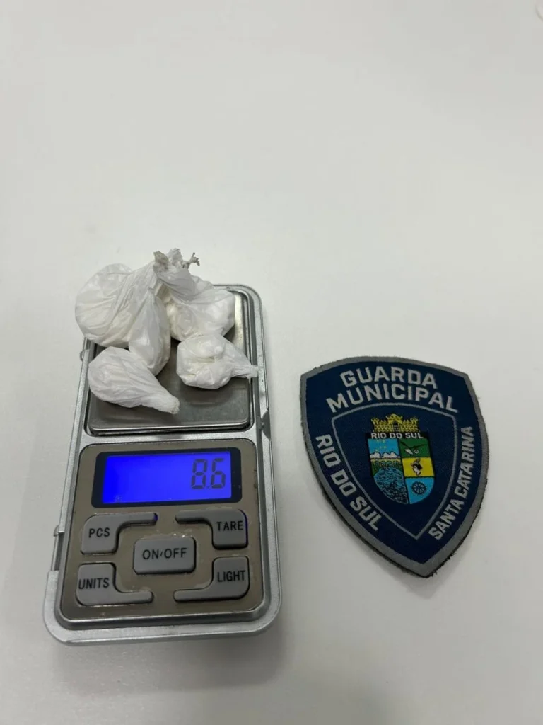 Homem com mandado de prisão por tráfico de drogas é preso em Rio do Sul