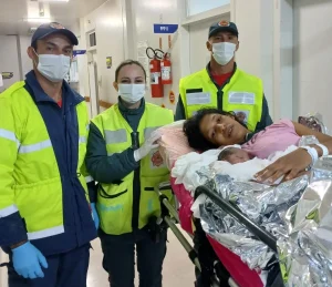 Bombeiros realizam dois partos dentro da ambulância no Dia das Mães, em Santa Catarina