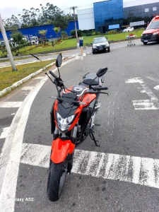 Motociclista fica ferido em colisão com carro na BR-470, em Ascurra