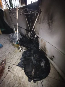 Bombeiros controlam incêndio em apartamento no 2º andar de prédio, em Lages