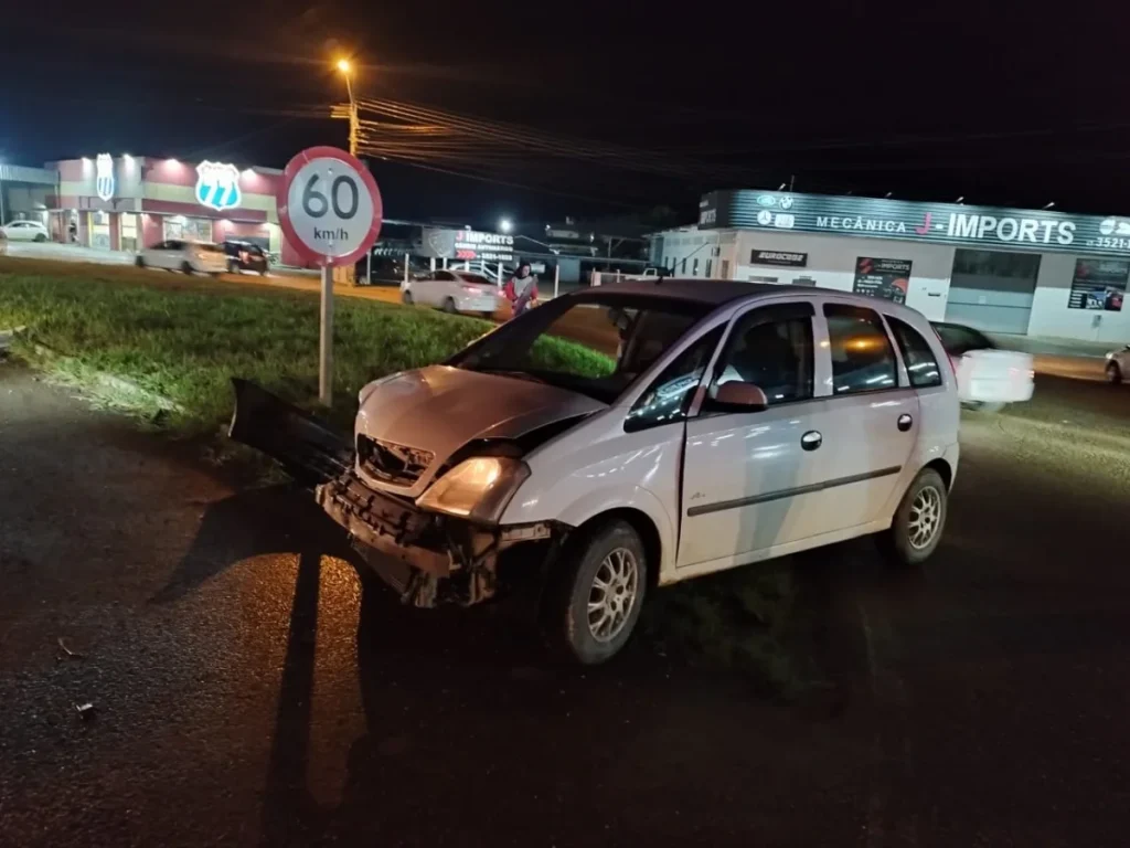 Passageira de veículo fica ferida em acidente na BR-470, em Rio do Sul