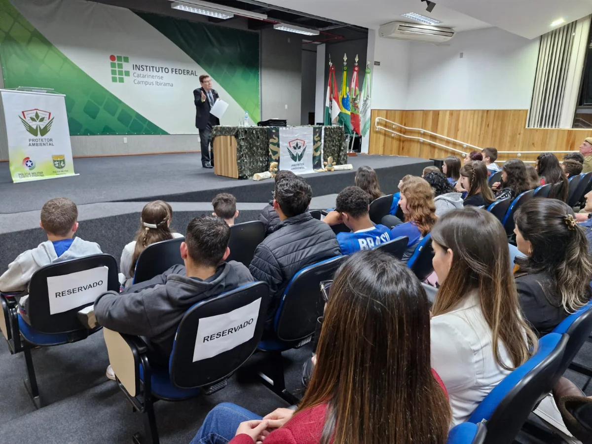 Aula inaugural do Programa Protetor Ambiental em Ibirama recebe palestra de Luiz Carlos Prates