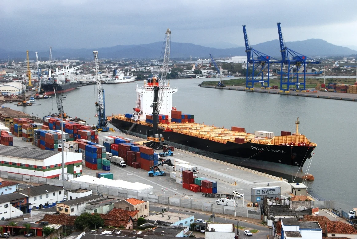 Presidente Lula participa de cerimônia de retomada das operações no Porto de Itajaí, amanhã (29)