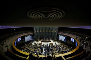 Câmara aprova projeto que amplia número de deputados federais