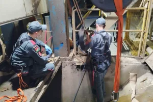 Homem morre ao cair no poço de máquina de papel em empresa de SC