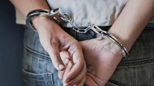 Foragidos por homicídio, roubo e desacato são presos em Rio do Sul