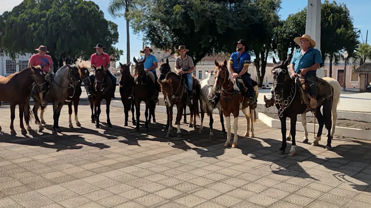 Grupo do Alto Vale completa cavalgada até Aparecida do Norte/SP