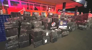 Polícia apreende 10 mil maços de cigarros contrabandeados e quase 10 toneladas de maconha, em SC