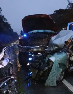Motorista morre e duas crianças ficam feridas em acidente na BR-282, em Rancho Queimado