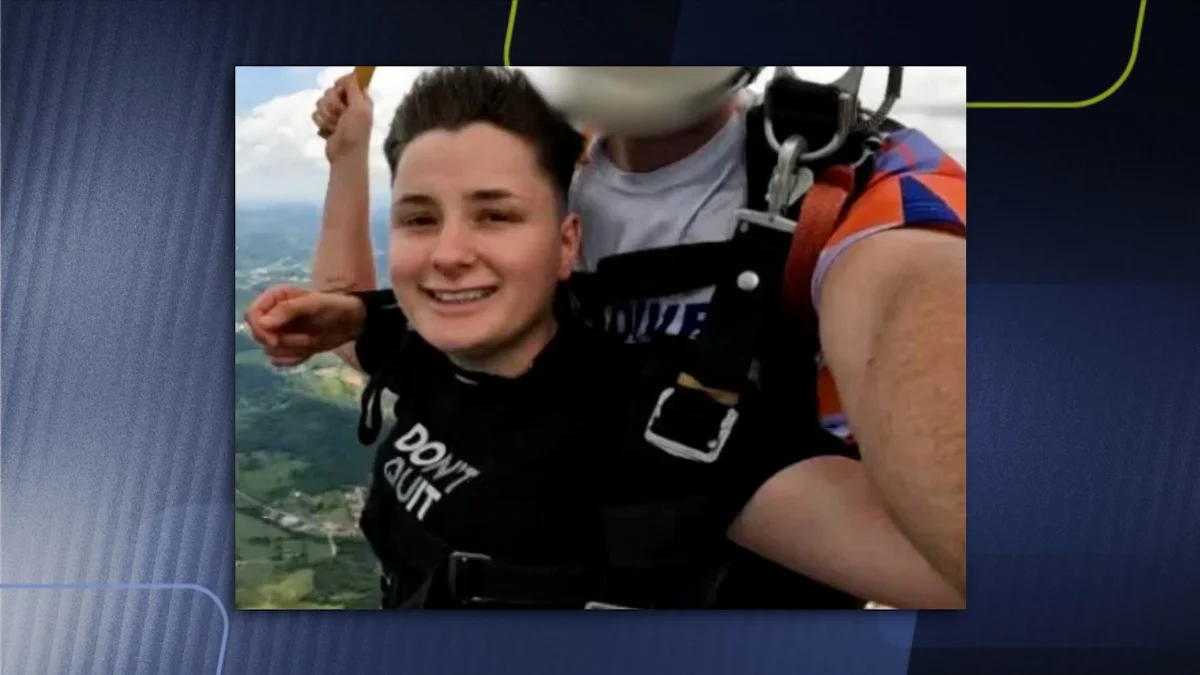 Em acidente entre carro e moto, jovem de 23 anos não resiste