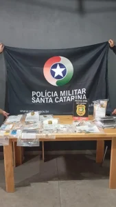 Operação conjunta desmantela pontos de tráfico de drogas em Timbó e Indaial