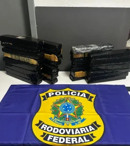 Homem foge de abordagem policial mas é preso com maconha na BR-101 em Navegantes