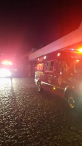 Incêndio atinge depósito de supermercado em Presidente Getúlio