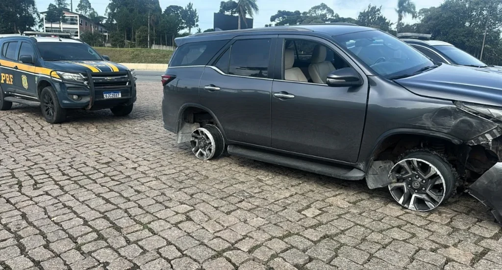 Camioneta furtada em Itapema é recuperada horas depois no Paraná após motorista fugir de abordagem