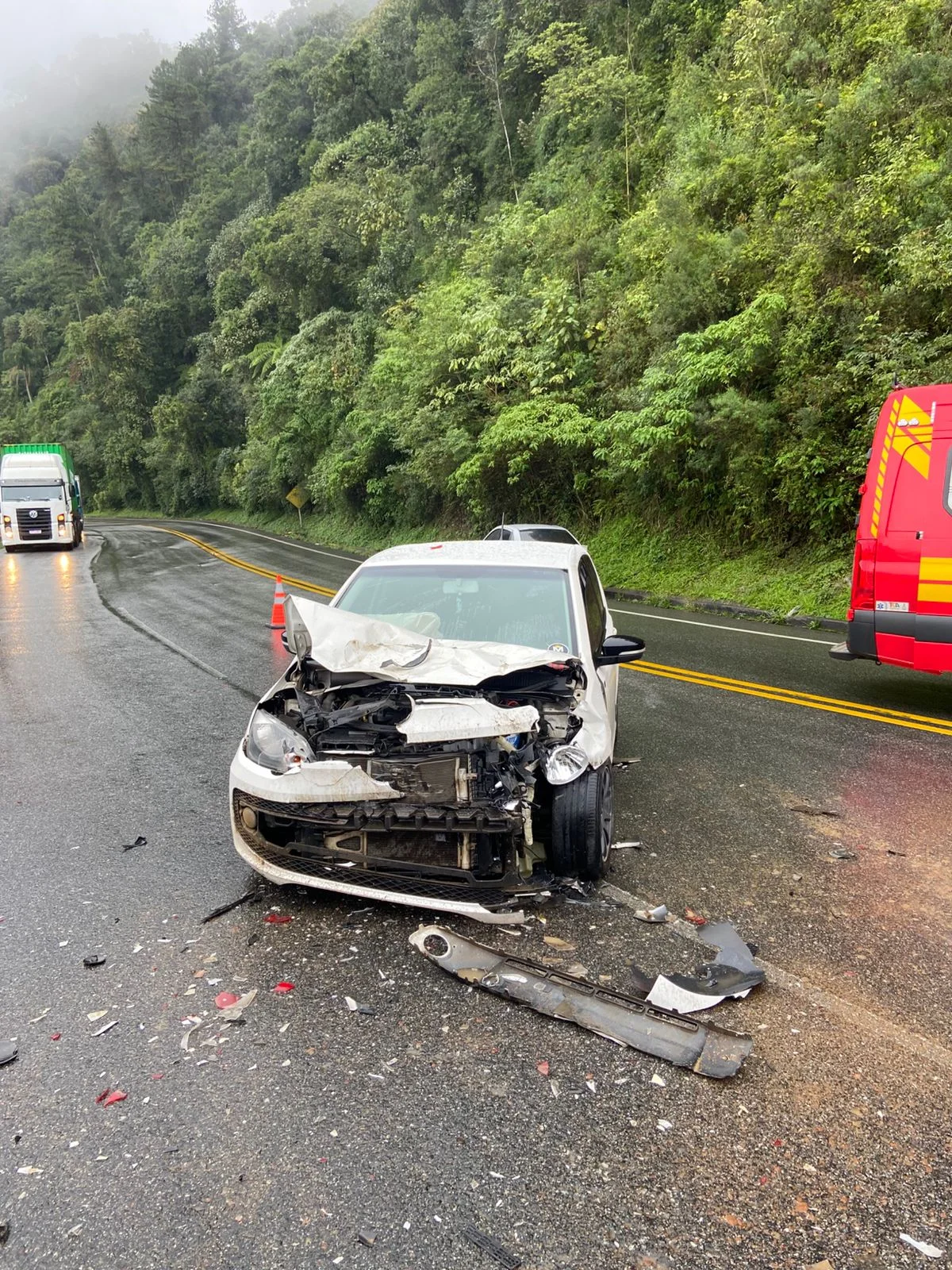 Idoso de 73 anos fica ferido em acidente na BR-470, em Pouso Redondo