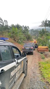 Operação cumpre mandados de busca e apreensão em reserva indígena de José Boiteux, relacionados a um crime de homicídio ocorrido no dia 21 de março