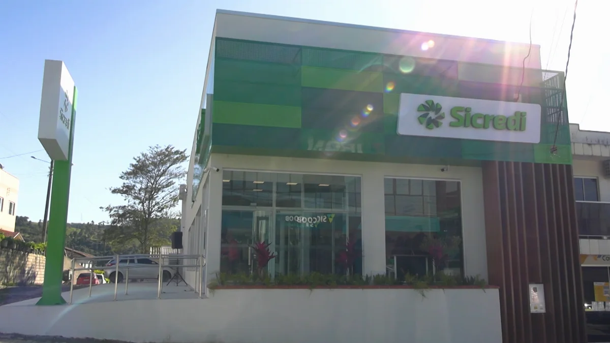 Agência é reinaugurada nesta terça-feira (24), em área livre de cheia