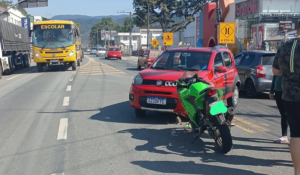 Acidente na BR-470, na área central de Apiúna, mobiliza bombeiros voluntários