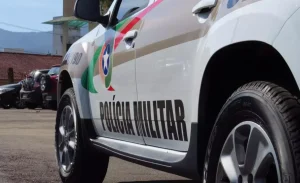 Veículo furtado em Blumenau é encontrado na garagem de motel em Rio do Sul