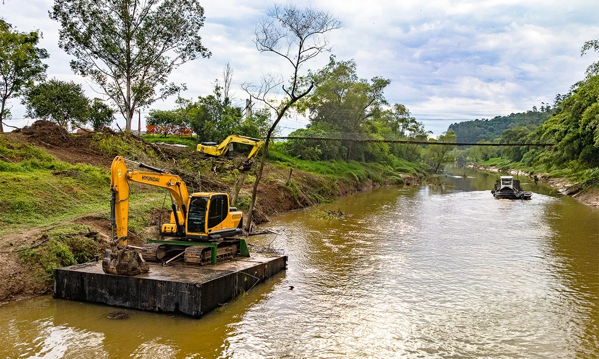 Dragagem Rio Do Oeste Foto Defesa Civil Sc 2