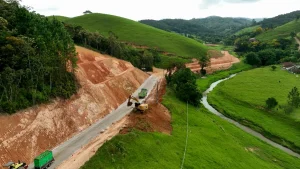 Governo de SC lança programa para pavimentar estradas do interior